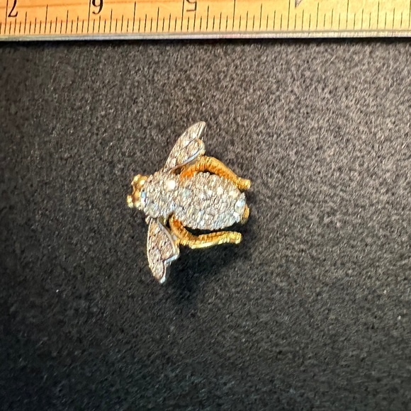 JOAN Rivers Rhinestone Bumblebee Brooch Pin - Picture 4 of 6